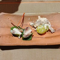 天満橋 吉安 - 舞茸とマスカットの白和え＆秋刀魚のポン酢締め①