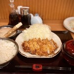 とんかつ 三太 - ロースかつ、御飯、豚汁、(ヒレかつ)