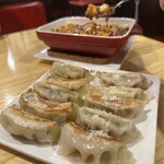 24時間 餃子酒場 - 