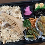 くいすけ - 炊き込みご飯弁当