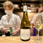 やまぐち - お次の冷製カッペリーニに合わせるため、白ワイン「MOSS WOOD RIBBON VALE2020」。