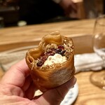 やまぐち - ❹マスカルポーネチーズと鰻のクレープ ～マスカルポーネチーズに奈良漬けを和えたものと鰻に、たっぷりの黒トリュフを削ってクレープで巻いて頂きます。鰻ってチーズにも合うんだという新たな発見。