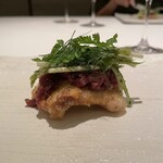 カンテサンス - ハチノスと馬肉のタルタル