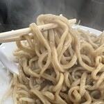 豚仙人 - 麺リフト