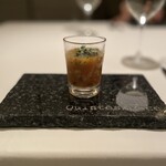 カンテサンス - ハマグリの冷製　タコ、梅、トマト爽やかに