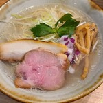 中華そば あたご商店 - 河豚出汁の中華そば