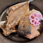 Sakanayama Honjou - アジの開きと焼きサケ
