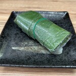 麺屋 丈六 - 早寿司 ¥150（価格は訪問時）
