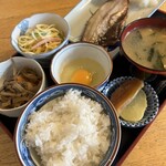 食堂 天龍 - ヌカニシン定食 800円  生タマゴ 50円