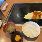 Shitamachi Teppan Okonomiyaki Kawakami - 蛋包炒麵午餐
