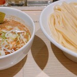 東京アンダーグラウンドラーメン 頑者 - 