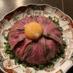 Meatアルフ - ローストビーフ、食べ応えあり！