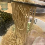 河童ラーメン本舗 - 着色料・保存料を使用しない自家製のストレート麺