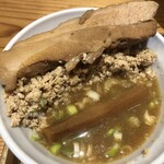 麺屋鈴春 - 鶏豚魚つけ麵＋”ブタジマ”鶏挽肉丼