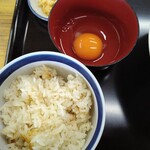 八割うどん - 卵かけごはん