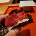 初音鮨 - マグロ中落ち