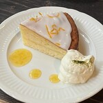離山房 - レモンケーキ