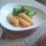 モランボン - ランチセットのセットメニューの一部（トッポギ＆おひたし）