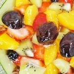 芳林堂 - 「特注・生ﾁｮｺﾚｰﾄﾃﾞｺﾚｰｼｮﾝｹｰｷ(果物大盛)5号」アップです（2013/10/6UP）