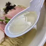 かたばみ - 白濁した透明なスープ。とにかく旨味がすごい！