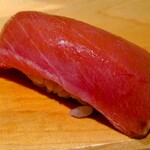 鮨 日進月歩 - 2023/8月中旬。中とろ。