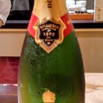 鮨 日進月歩 - 2023/8月中旬。ピノ・ノワール系のシャンパン、ボランジェ ハーフ。