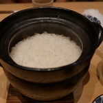Tonkatsu Kagurazaka Sakura - この土鍋は美味しいご飯が炊けちゃうんです☆