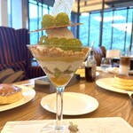 大江ノ郷テラス - マスカットと梨のパフェ