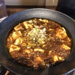 麻婆豆腐TOKYO - ネギもたっぷり。