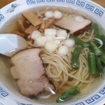中華 満福 - 澄んだスープとストレート自家製麺の塩ラーメン！店内限定メニューです！