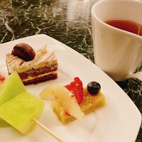 ロビーラウンジ 「マーブルラウンジ」 ヒルトン東京 - 