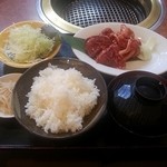 味覚園 - 山盛りサガリとカルビの定食