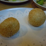 大珍樓 - ゴマダンゴ