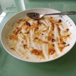 Bairyuuchin - 完食後のお皿にラー油が見えない？(取り皿には豆腐の水分がスープ状に！)