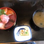 Maruni Suisan - ランチの海鮮丼650円