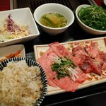 タン・シャリ・焼肉 たんたたん - 