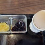 Sakura Kohi - マーマレードと、ブルーベリージャム、ゆで卵
