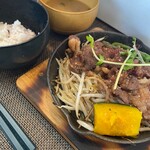 ビストロ&カフェ 北海道マルシェ - ジンギスカン