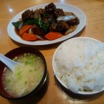 中国家庭料理 大福元 - 糖醋排骨、白飯、湯