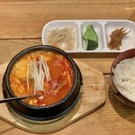 韓国家庭料理 ヌナの家 - 