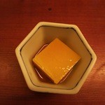 籠太 - 突き出しの自家製豆腐です。