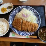 とんかつ かつ○ - 料理写真:ロースカツ定食180g