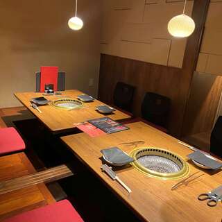 ゆったりと寛げる和モダン空間◎大小さまざまな完全個室をご用意