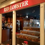 Red Lobster - お台場店（店頭には沢山のロブスターが！）