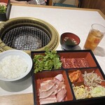 Yakiniku Sanzenri - 