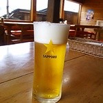 森のソーセージレストラン ベルツ - エーデルピルス（小グラス）なのにサッポロ（笑）