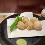 信州雪蔵熟成そば 音菜 - 里芋の竜田揚げ、抹茶塩でどぅぞ。