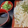 裕英うどん - 料理写真:ざるうどん大盛り！　左