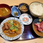 東京イカセンター - もつ煮込み定食