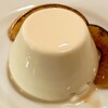 Sputnik - Panna cotta, caramelized peach